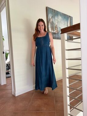Scoop-Neck Sleeveless Maxi Dress in Deep Blue